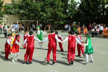 Binəqədi rayonu 143 № li tam orta məktəbdə 1 iyun- “Uşaqların Beynəlxalq Müdafiəsi Günü”nə həsr edilmiş tədbir keçirildi