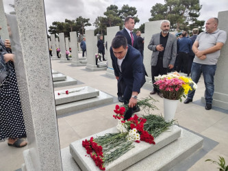 Şəhid Sadıqov Yaşar Füzuli oğlunun anım günü ilə əlaqədar məzarı ziyarət olundu