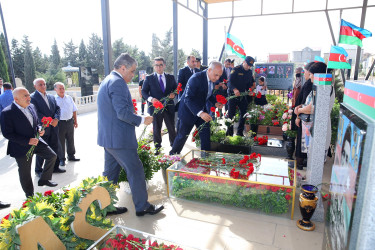 27 Sentyabr - “Anım Günü” ilə əlaqədar ölkəmizin hər yerində olduğu kimi Binəqədi rayonunda da şəhidlərimizin əziz xatirəsi böyük ehtiramla yad edildi