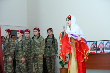 Binəqədi rayonu 179 № li tam orta məktəbdə 2016-cı il Aprel döyüşləri zamanı şəhidlik zirvəsinə ucalmış Emin Bağırovun və Fəxrəddin Qurbanlının anım gününə həsr olunmuş tədbir keçirildi