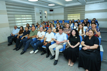 Binəqədi Rayon İcra Hakimiyyətində rayon ərazisində fəaliyyət göstərən özəl müəssisələr arasında Rəqəmsal Sənəd Dövriyyəsinə keçidin əhəmiyyəti barədə məlumatlandırma tədbiri təşkil olundu