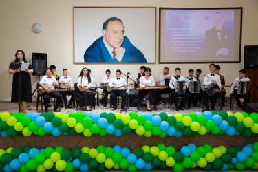 Binəqədi rayonu 276 № li tam orta məktəbdə “Konstitusiya və Suverenlik İli” çərçivəsində 15 İyun–“Milli Qurtuluş Günü”nə həsr olunmuş “Elimin dayağı,yurdumun fəxri” adlı  yaradıcılıq müsabiqəsi laureatlarının yekun konserti keçirildi