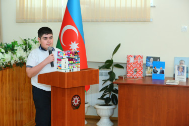 Binəqədi rayonu Ə.Şixlinski adına 135 nömrəli tam orta məktəbdə “ Şəhərsalma və Memarlıq” ili çərçivəsinda “Müasir şəhərsalma və memarlıq” mövzusuna həsr olunmuş tədbir keçirildi