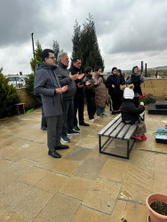 Şəhid Əmirli Əmirşah Səttar oğlunun doğum günü ilə əlaqədar məzarı ziyarət olundu