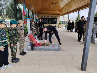 Şəhid Şəhid Səmədov Nicat Şahin oğlunun şəhadətinin ildönümü ilə əlaqədar məzarı ziyarət olundu