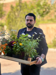 "Ailəm və məktəbim" layihəsi çərçivəsində Binəqədi rayonu 157 nömrəli tam orta məktəbin həyətində ağac və güllər əkildi