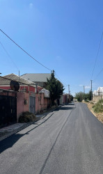 Binəqədi rayonunda aparılan abadlıq-quruculuq işləri çərçivəsində bir sıra küçələrə asfalt örtüklərin vurulması və təmir-bərpa işləri həyata keçirildi