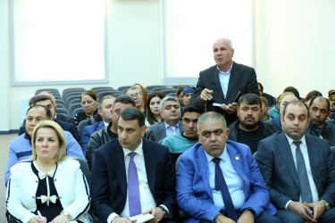 20  noyabr 2025-ci il tarixində Binəqədi Rayon İcra Hakimiyyətinin başçısı Elxan Allahverdiyevin Xocəsən qəsəbəsinin sakinləri ilə səyyar qəbulu keçirildi