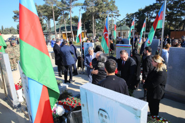 Binəqədi rayonunda 8 Noyabr - “Zəfər Günü” ilə əlaqədar şəhidlərimizin əziz xatirəsi böyük ehtiramla yad edildi