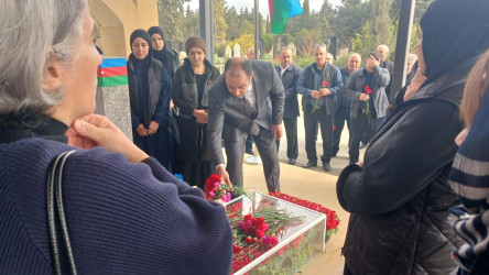 Şəhid Ağayev Rəşad Rövşən oğlunun şəhadətinin ildönümü ilə əlaqədar məzarı ziyarət olundu
