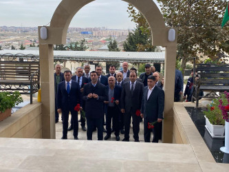 Şəhid Nəcəfov Cəmil Nəcəf oğlunun şəhadətinin ildönümü ilə əlaqədar məzarı ziyarət olundu