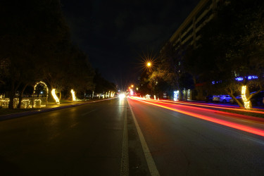 31 Dekabr - “Dünya Azərbaycanlılarının Həmrəyliyi Günü” və “Yeni il” bayramı münasibətilə Binəqədi rayonunun prospektləri, küçələri, parkları bəzədildi