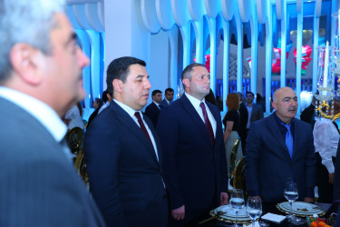 Binəqədi rayonunda “Şəhərsalma və Memarlıq İli” çərçivəsində 15 İyun-Milli Qurtuluş Gününə həsr olunmuş “MİLLİ QURTULUŞDAN BAŞLANAN TƏRƏQQİ VƏ ZƏFƏR YOLU” adlı tədbir keçirildi