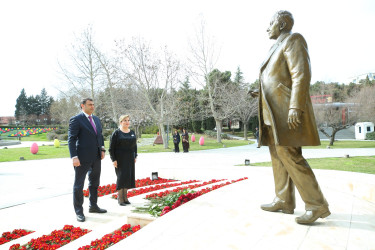 Yeni Azərbaycan Partiyası Binəqədi rayon təşkilatının yaradılmasının 33-cü ildönümünə və 8 Mart Beynəlxalq Qadınlar Gününə  həsr olunmuş tədbir keçirildi
