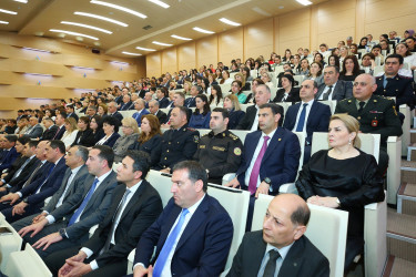 “Şəhərsalma və Memarlıq İli” çərçivəsində Binəqədi rayonunda Ümummilli Lider Heydər Əliyevin anadan olmasının 103-cü ildömümünə həsr olunmuş “TARİXİN, LİDERLİYİN VƏ XİLASKARLIĞIN HEYDƏR ƏLİYEV ZİRVƏSİ" adlı tədbir keçirildi