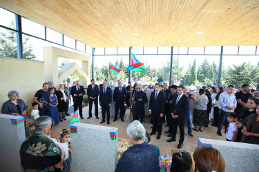 27 Sentyabr Anım Günü ilə əlaqədar ölkəmizin hər yerində olduğu kimi Binəqədi rayonunda da şəhidlərimizin əziz xatirəsi böyük ehtiramla yad edildi