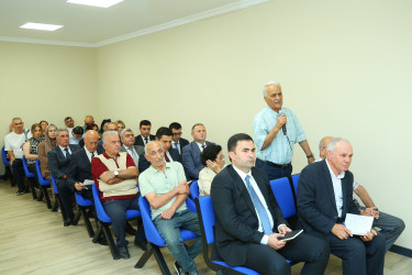 18 avqust 2026-cı il tarixində Binəqədi Rayon İcra Hakimiyyətinin başçısı Elxan Allahverdiyevin 7-ci mikrorayon sakinləri ilə səyyar qəbulu keçirildi