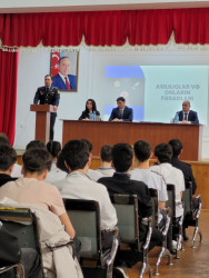 Binəqədi rayonu 297 №-li tam orta məktəbdə "Narkotiksiz gələcək naminə!” mövzusunda tədbir keçirildi.