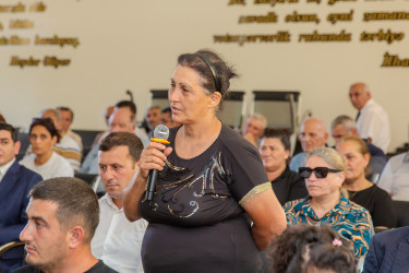 14 avqust 2025-ci il tarixində Binəqədi Rayon İcra Hakimiyyətinin başçısı Elxan Allahverdiyevin 7-ci mikrorayon sakinləri ilə səyyar qəbulu keçirildi