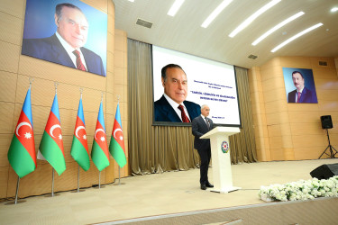 “Şəhərsalma və Memarlıq İli” çərçivəsində Binəqədi rayonunda Ümummilli Lider Heydər Əliyevin anadan olmasının 103-cü ildömümünə həsr olunmuş “TARİXİN, LİDERLİYİN VƏ XİLASKARLIĞIN HEYDƏR ƏLİYEV ZİRVƏSİ" adlı tədbir keçirildi