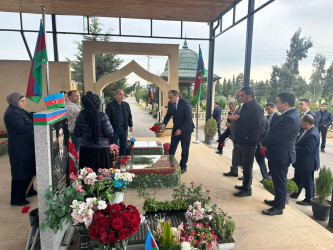Şəhid Hacıyev Toğrul Rüfət oğlunun anım günü ilə əlaqədar məzarı ziyarət olundu