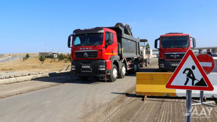 Bakı-Şamaxı-Yevlax avtomobil yolunun 20-23-cü km-lik hissəsində təmir işləri aparılır