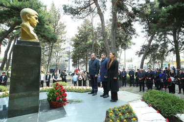 Binəqədi rayonunda Azərbaycan Respublikasının Milli Qəhrəmanı Fərhad Hümbətovun əziz xatirəsinə həsr olunmuş tədbir təşkil edildi