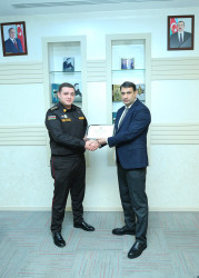 “Binəqədi rayonunda 2025-ci ildə Mülki müdafiə sahəsində görülmüş işlərin yekunları və 2026-cı ildə qarşıda duran vəzifələr” və “Yanğın təhlükəsizliyinin təmin olunmasında Fövqəladə Hallar Nazirliyi, yerli icra hakimiyyəti və özünüidarəetmə orqanlarının birgə fəaliyyəti” mövzusunda rayon müşavirəsi keçirildi