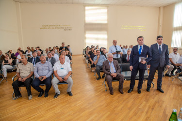 12 avqust 2025-ci il tarixində Binəqədi Rayon İcra Hakimiyyətinin başçısı Elxan Allahverdiyevin Binəqədi qəsəbəsinin sakinləri ilə səyyar qəbulu keçirildi