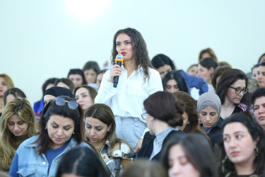 Binəqədi rayonu 276 № li tam orta məktəbdə Məktəbəqədər və Ümumi Təhsil üzrə Dövlət Agentliyinin (MÜTDA) təşəbbüsü ilə keçirilən valideyn konfransları çərçivəsində növbəti görüş keçirildi
