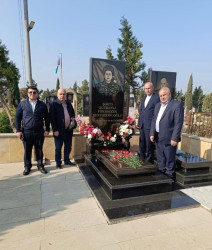 8 Noyabr- “Zəfər Günü”nün beşinci ildönümü ilə əlaqədar ölkəmizin hər yerində olduğu kimi Binəqədi rayonunda da şəhidlərimizin əziz xatirəsi böyük ehtiramla yad edildi