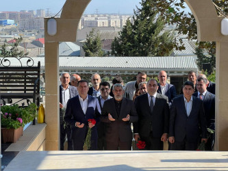 Şəhid Mustafayev Nicat Bəkir oğlunun şəhadətinin ildönümü ilə əlaqədar məzarı ziyarət olundu