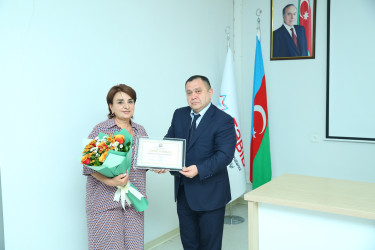 Ə.D.Məlikov adına Binəqədi Tibb Mərkəzində “17 İyun – Tibb İşçilərinin Peşə Bayramı Günü” münasibətilə tədbir keçirildi