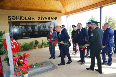 27 Sentyabr - “Anım Günü” ilə əlaqədar ölkəmizin hər yerində olduğu kimi Binəqədi rayonunda da şəhidlərimizin əziz xatirəsi böyük ehtiramla yad edildi