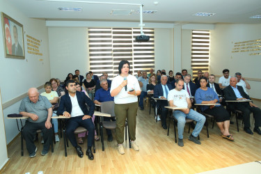 03 iyul 2025-ci il tarixində Binəqədi Rayon İcra Hakimiyyətinin başçısı Elxan Allahverdiyevin 7-ci mikrorayon sakinləri ilə səyyar qəbulu keçirildi