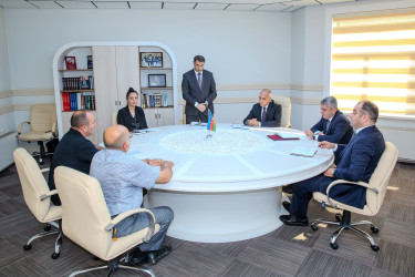 26 avqust 2026-cı il tarixində Binəqədi Rayon İcra Hakimiyyətinin inzibati binasında növbəti dəfə vətəndaşların fərdi qəbulu keçirildi