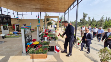 Şəhid Paşayev Samir Adişirin oğlunun anım günü ilə əlaqədar məzarı ziyarət olundu
