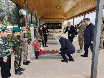 Şəhid Şəhid Səmədov Nicat Şahin oğlunun şəhadətinin ildönümü ilə əlaqədar məzarı ziyarət olundu