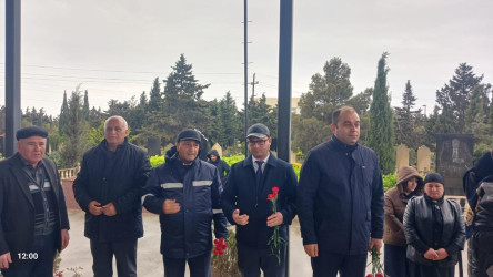 Şəhid Rəhimov Zamin Vahid oğlunun doğum günü ilə əlaqədar məzarı ziyarət olundu