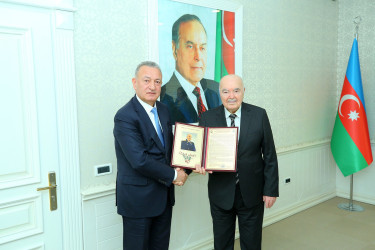 Binəqədi Rayon İcra Hakimiyyətində əməkdar hüquqşünas, III dərəcəli Dövlət Ədliyyə müşaviri (Ədliyyə general-mayoru), müharibə və əmək veteranı, Azərbaycan Ağsaqqallar Şurasının İdarə Heyətinin üzvü, Binəqədi rayonu Ağsaqqallar Şurasının sədri, kino məsləhətçisi Akif Rəfiyevin 90 illik yubileyi münasibətilə görüş keçirildi