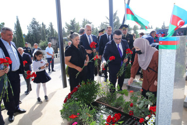 27 Sentyabr - “Anım Günü” ilə əlaqədar ölkəmizin hər yerində olduğu kimi Binəqədi rayonunda da şəhidlərimizin əziz xatirəsi böyük ehtiramla yad edildi