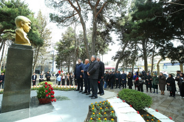 Binəqədi rayonunda Azərbaycan Respublikasının Milli Qəhrəmanı Fərhad Hümbətovun əziz xatirəsinə həsr olunmuş tədbir təşkil edildi