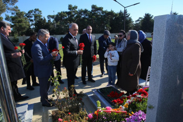 Binəqədi rayonunda 8 Noyabr - “Zəfər Günü” ilə əlaqədar şəhidlərimizin əziz xatirəsi böyük ehtiramla yad edildi