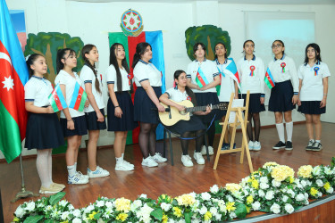 Binəqədi rayonu 3 № li tam orta məktəbdə “Konstitusiya və Suverenlik İli” çərçivəsində 28 May-“Müstəqlillik Günü”nə həsr edilmiş “Müstəqilliyimiz Əbədidir!” adlı tədbir keçirildi