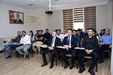 Binəqədi rayonunda fəaliyyət göstərən müəssisə və təşkilatlarda istehlakçıların hüquqlarının müdafiəsi, həmçinin, ticarət (xidmət) fəaliyyətinə olan ümumi tələblər mövzusunda maarifləndirmə tədbiri keçirildi