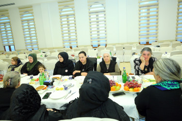 Binəqədi Rayon İcra Hakimiyyəti tərəfindən müqəddəs Ramazan ayı münasibətilə iftar süfrəsi təşkil edildi