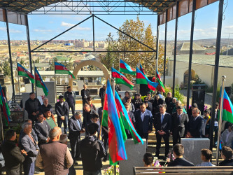 Şəhid Cabbarov Əli Baba oğlunun şəhadətinin ildönümü ilə əlaqədar məzarı ziyarət olundu