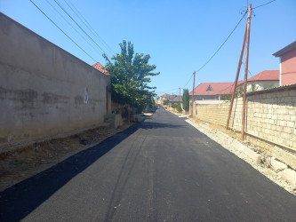 Binəqədi rayonunda abadlıq-quruculuq işləri çərçivəsində Xocəsən qəsəbəsində uzunluğu 350 metr, eni 6 metr olan "Şəfəq" küçəsinə asfalt örtüyük çəkildi