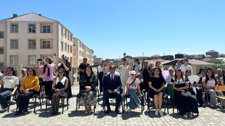 2025-2026-cı tədris ilinin başa çatması münasibətilə Binəqədi rayonunun orta ümumtəhsil müəssisələrində “Son zəng” tədbirləri keçirildi