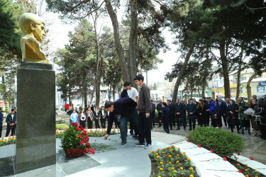 Binəqədi rayonunda Azərbaycan Respublikasının Milli Qəhrəmanı Fərhad Hümbətovun əziz xatirəsinə həsr olunmuş tədbir təşkil edildi